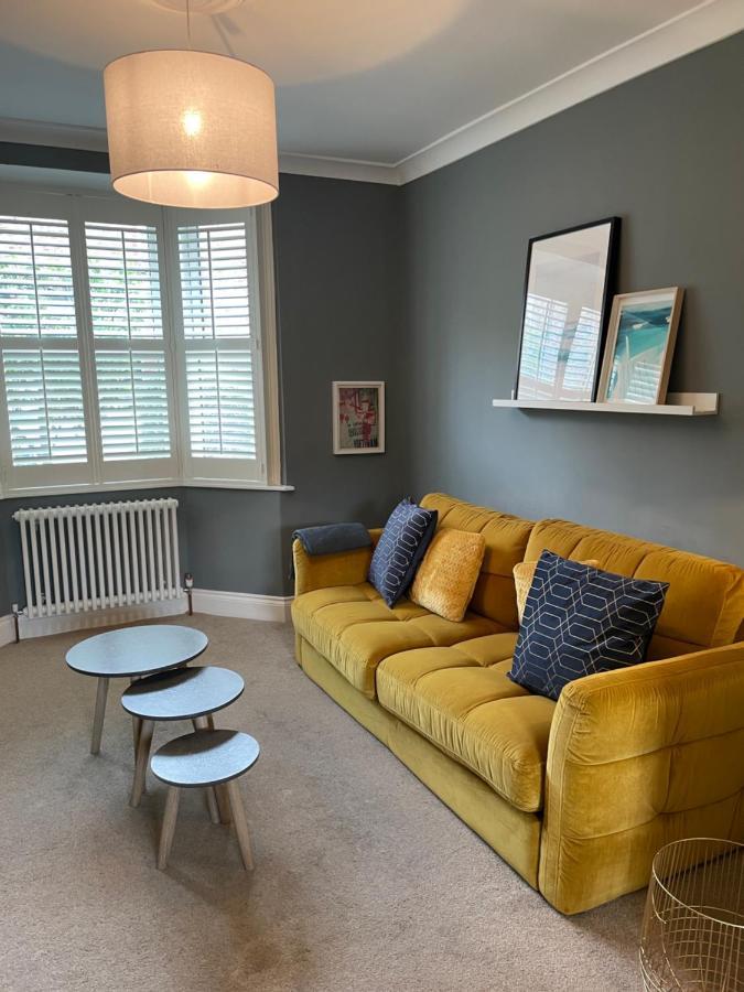 Apartment Period Two-bed House, Next To River And